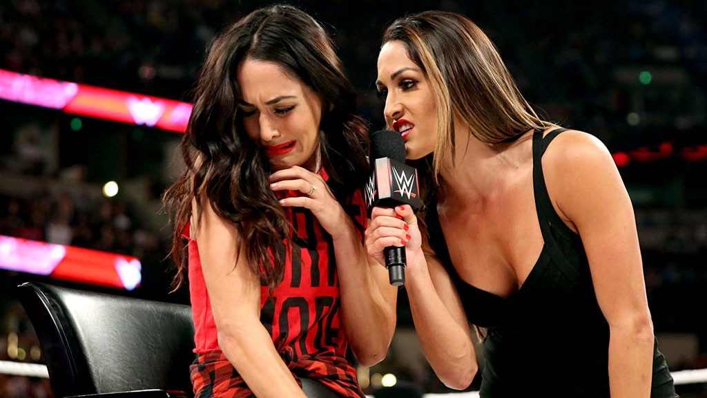 1024px x 576px - Bella vs. Bella | The Worst of WWE