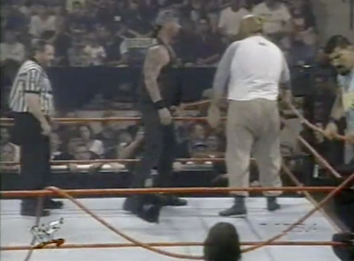 WWF Raw 276 - September 12th, 1998 - Golga breaks the top rope
