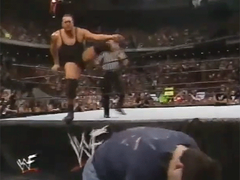 Big Show Squashes Brooklyn Brawler