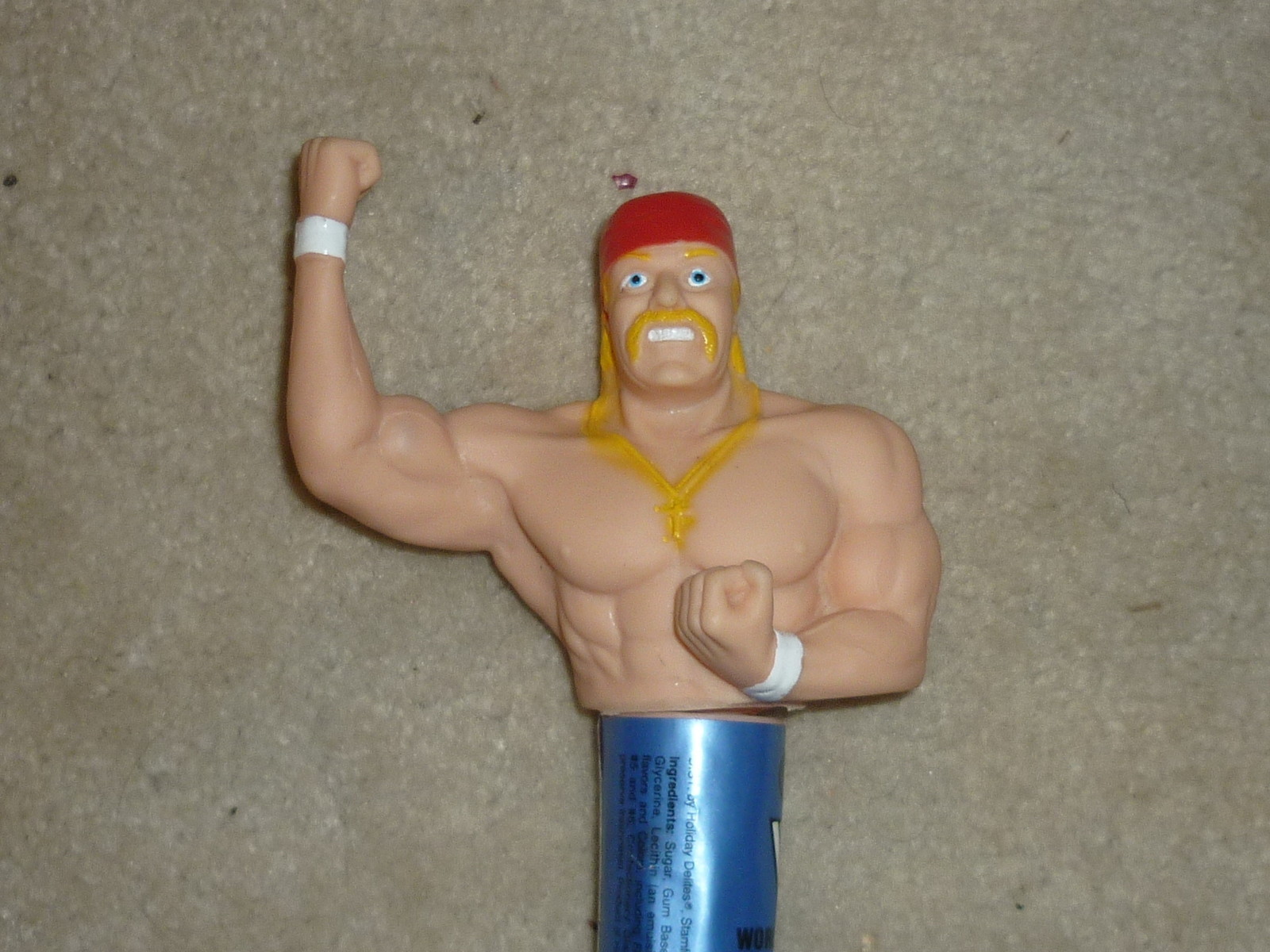 Hulk Hogan Finger Puppet Bubble Gum