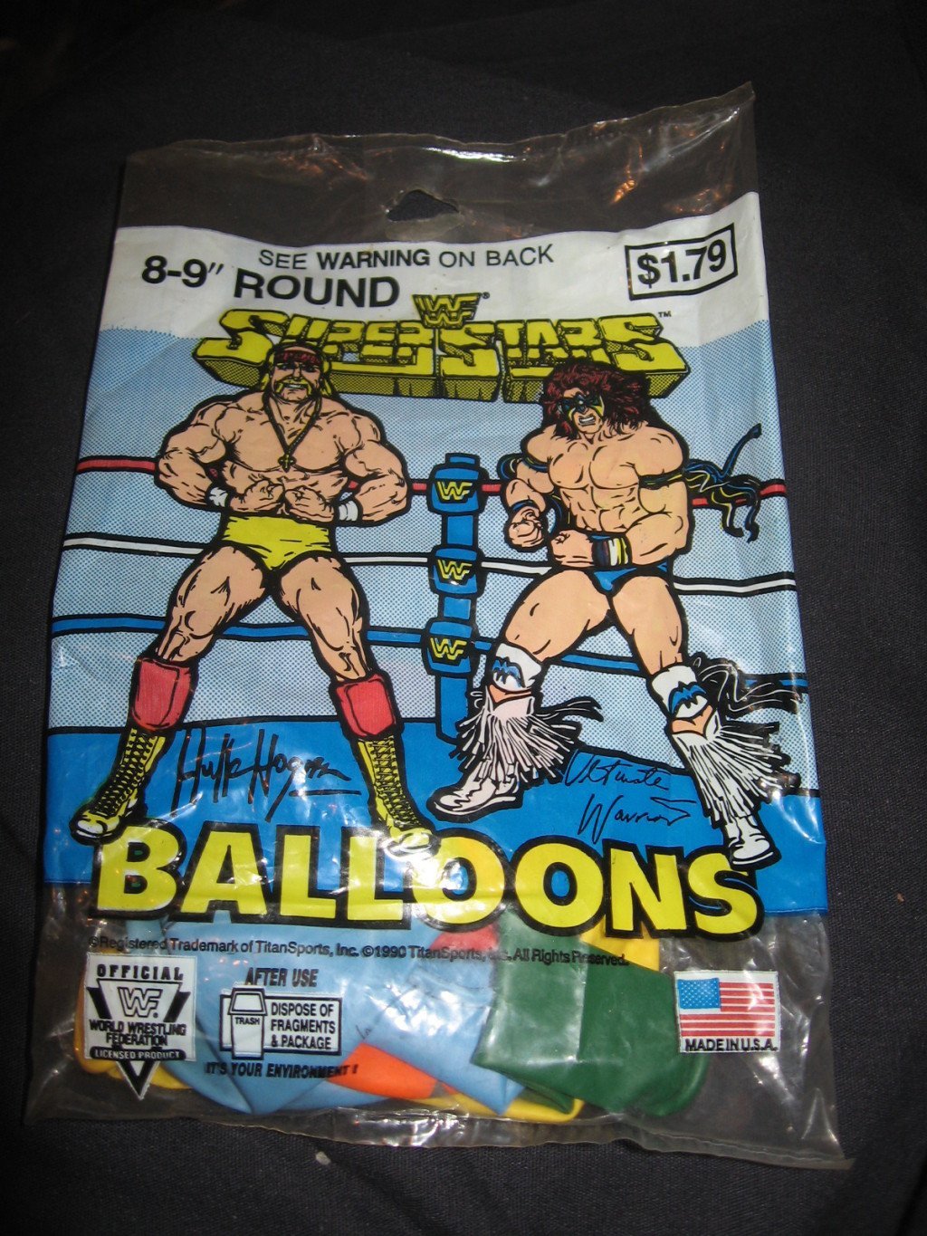 WWF Hulk Hogan Ultimate Warrior round balloons